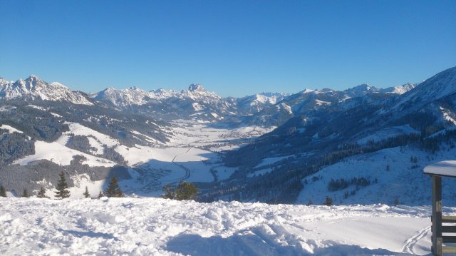 Haus Ebentheuer Winterlandschaft 1.jpg